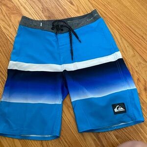 Boys quicksilver swim trunks size 25 waist